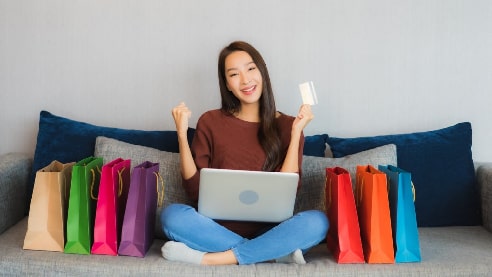 differences-between-ecommerce-website-regular-website-thumbnail